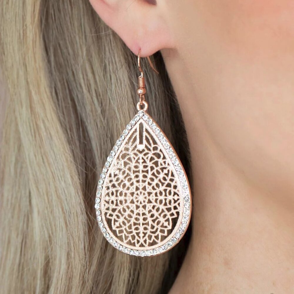 Paparazzi Jewelry Accessories - Fleur de Fantasy - Rose Gold Earrings - Vintage